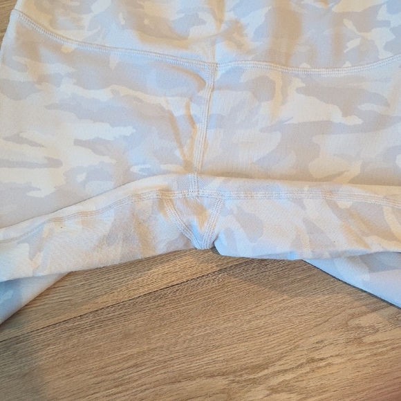 lululemon athletica Sky Blue Patterned Leggings - Picture 2 of 4